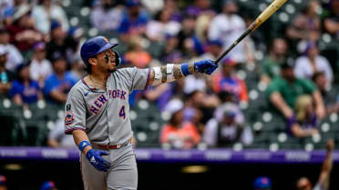 Francisco Alvarez's solo homer (2)