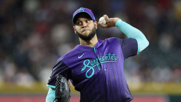 Eduardo Rodriguez strikes out Elly De La Cruz