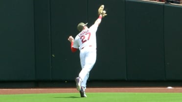 Nathan Church's amazing acrobatic catch
