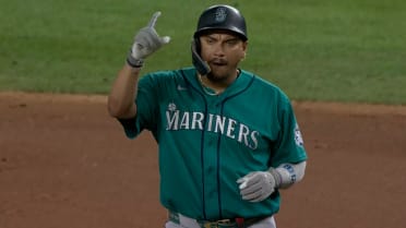 Josh Naylor's RBI single