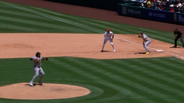 Aaron Civale picks off Denzer Guzman