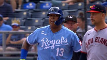 Salvador Perez's RBI single