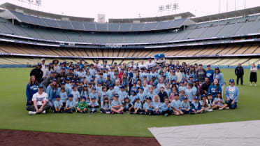 Dodgers host Catching Hope Community Clinic