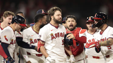 Nolan Schanuel's walk-off walk