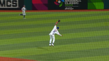 Willi Castro's leaping grab