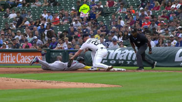 Lourdes Gurriel Jr. safe at first after challenge