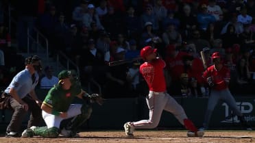 Oswald Peraza's sun-assisted two-run double