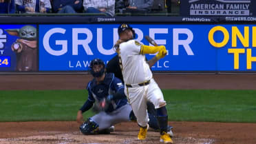 Los Cerveceros pegan par de jonrones