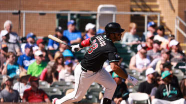 Doble remolcador de Nolan Arenado
