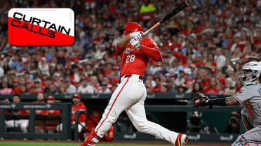 Nolan Arenado gets a timely hit for the Cardinals