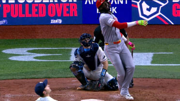 Elly De La Cruz's second homer of the game (8)