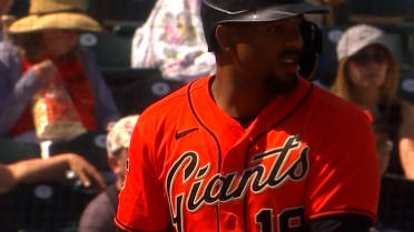 The Giants score six in the bottom of the 2nd