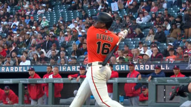Rafael Devers impulsa tres en triunfo de los Gigantes