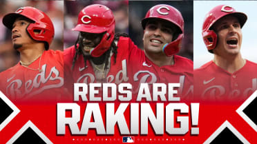 Reds slug four home runs in the 4th inning