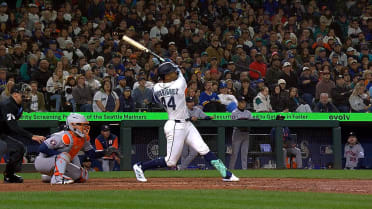 Data Viz: Julio Rodríguez's 426-foot home run