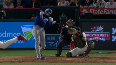 Doble de tres carreras de Ohtani