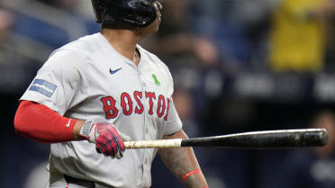Devers sets franchise consecutive game HR record (10)