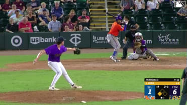 Elian Peña singles on a line drive to left fielder Byron Chourio. Taylor Darden scores.