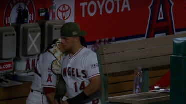 Logan O'Hoppe abandona el juego por aparente lesión 