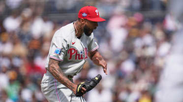 Cristopher Sánchez sets scoreless record in win