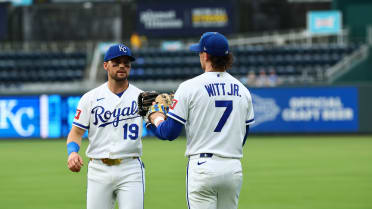 Witt Jr., Massey combine for sweet double play