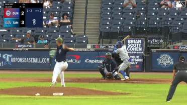 Juan Sanchez doubles (2) on a ground ball to right fielder Willy Montero. Eric Snow scores.