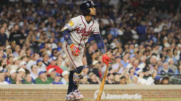 Ozzie Albies impulsa dos con jonrón de la ventaja