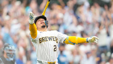 William Contreras pega jonrón de oro de tres carreras