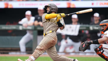 Rodolfo Durán's RBI double hits second base