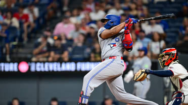 Guerrero Jr. impulsa con sencillo 