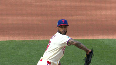 Cristopher Sánchez poncha a 7