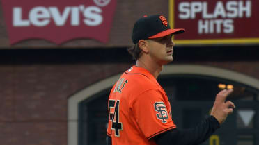 Giants turn a nifty double play