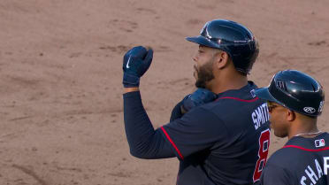 Dominic Smith empuja con hit