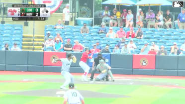 Owen Carey homers (3) on a fly ball to right center field. Eric Hartman scores.