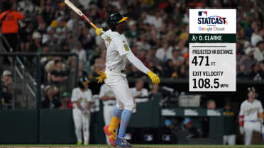 Denzel Clarke crushes 471-foot home run