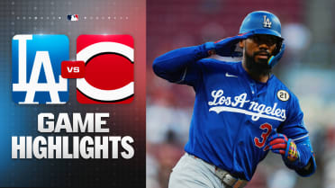 Teoscar Hernández lifts homer to lead Dodgers to win