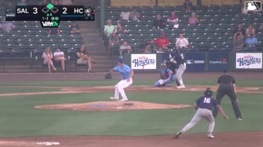 Enddy Azocar doubles (15) on a line drive to right fielder Jose Pirela. Ilan Fernandez scores.