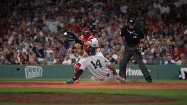 Amed Rosario scores on fielder's choice after review