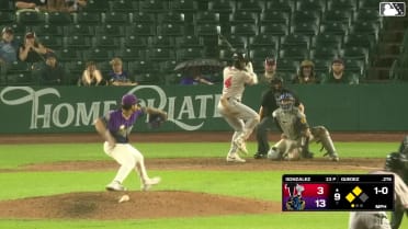 Breyson Guedez singles on a line drive to right fielder Samuel Munoz. Tanner Marsh scores. Gunner Gouldsmith to 3rd.