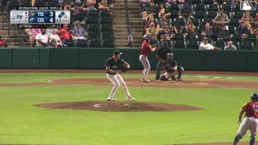 Brett Callahan singles on a ground ball to left fielder Ralphy Velazquez. Max Anderson scores. Corey Julks to 3rd.