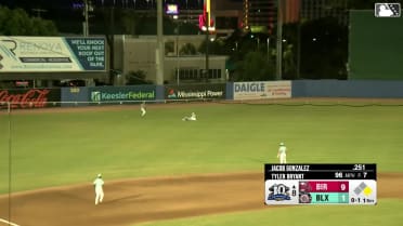 Luis Lara's terrific diving catch