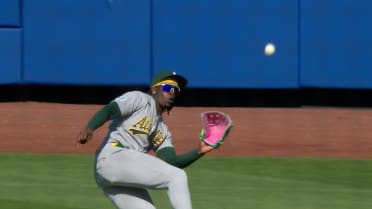 Lawrence Butler's sliding grab