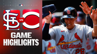 Six-run rally in 9th leads Cardinals to comeback win