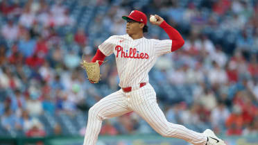 Jesús Luzardo strikes out Ian Happ