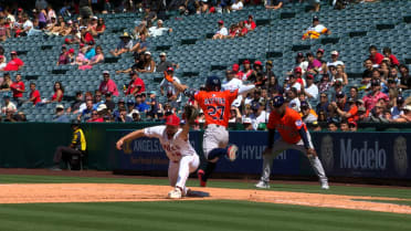 Kevin Newman throws out Jose Altuve after review