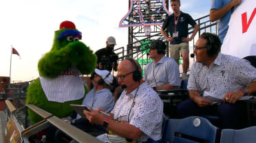 Phillie Phanatic urges fans to vote Phillies to ASG