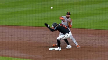 Pete Alonso safe at first after review