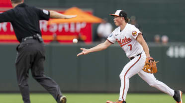 Orioles turn game-ending double play after review