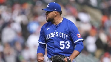 Carlos Estévez secures the save, Royals' 4-3 win