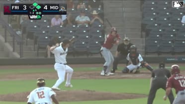 Rafe Perich singles on a line drive to right fielder Devin Taylor. Max Wagner scores. Frainyer Chavez to 3rd.